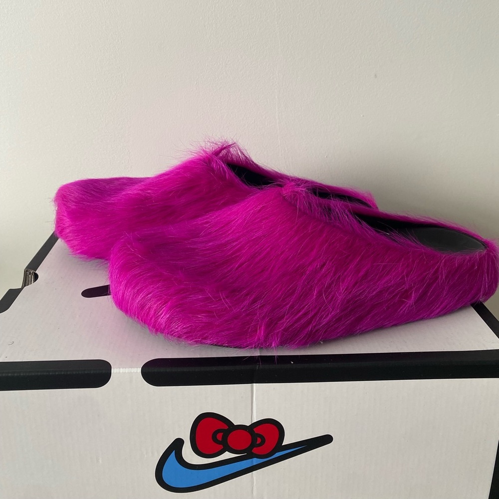 Marni Slippers in Fuchsia Pink